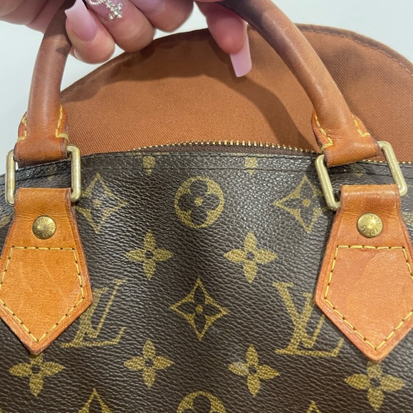 Louis Vuitton Monogram Speedy 30 - Pre-Loved - Original Owner - Picture 9 of 9